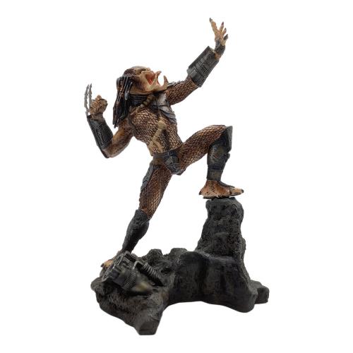 PALISADES TOYS プレデターレジンスタチュー フィギュア