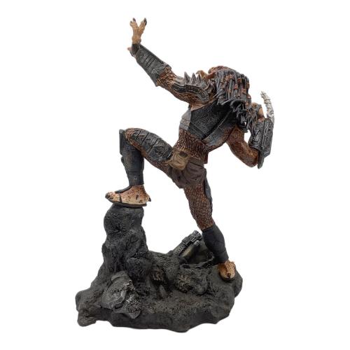 PALISADES TOYS プレデターレジンスタチュー フィギュア