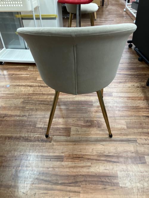 シェル型 ダイニングチェアー ベージュ