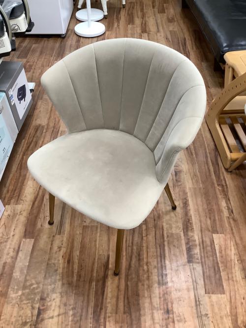 シェル型 ダイニングチェアー ベージュ