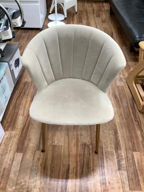 シェル型 ダイニングチェアー ベージュ