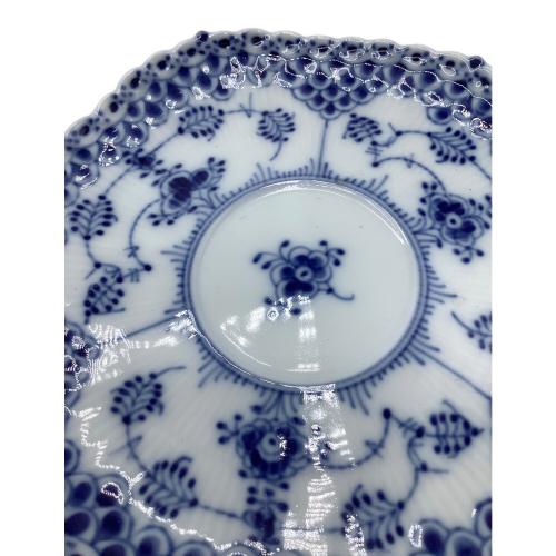 ROYAL COPENHAGEN (ロイヤル・コペンハーゲン) カップ&ソーサー カケ有 ブルーフルーテッド・フルレース