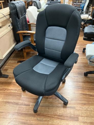 オフィスチェア　ブラック　【トレファク岸和田店】 トレファクラパーク岸和田店】ゲーミングチェア ブラック×ブラウン