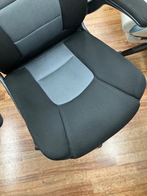 オフィスチェア ブラック