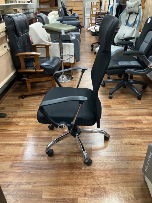 ニトリ リクライニングワークチェアー ブラック