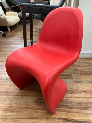 Vitra (ヴィトラ) パントンチェア 210-196 レッド Panton Junior Chair