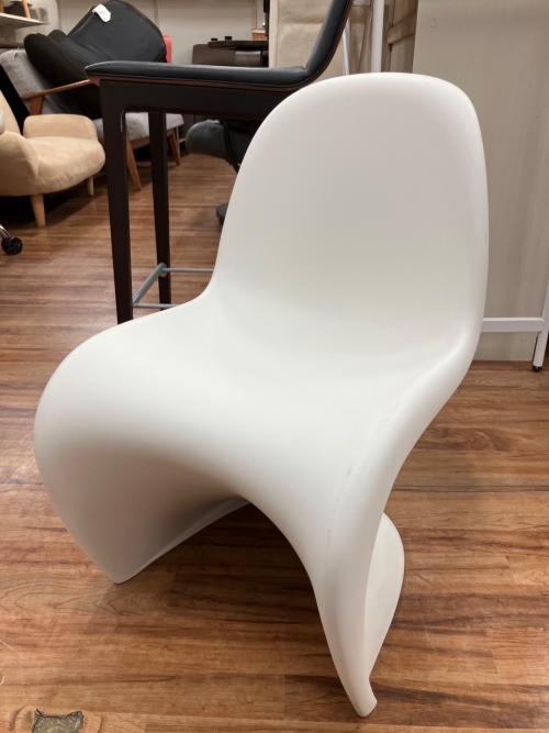 Vitra (ヴィトラ) パントンチェア 210-196 ホワイト Panton Junior Chair