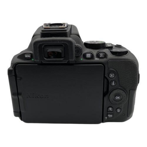 Nikon (ニコン) デジタル一眼レフカメラ D5600 ダブルズームキット