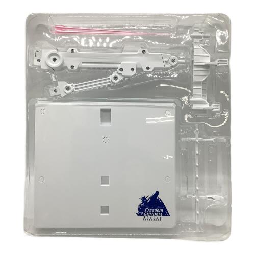 BANDAI (バンダイ) 超合金 ZGMF-X10A フリーダムガンダム Ver.GCP アクションフィギュア