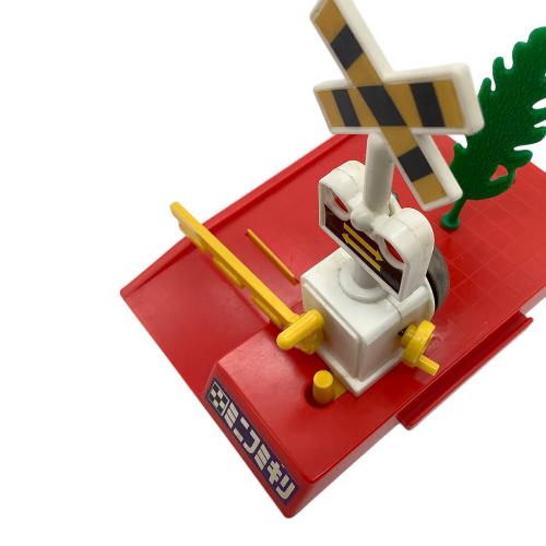 TOMY (トミー) ミニカーアクションシリーズ トミカふみきり