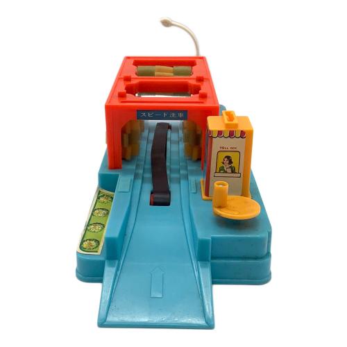 TOMY (トミー) ミニカーアクションシリーズ トミカ洗車場
