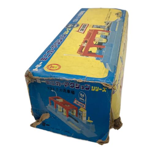 TOMY (トミー) ミニカーアクションシリーズ トミカ洗車場