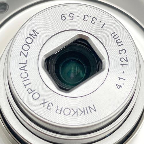 Nikon (ニコン) コンパクトデジタルカメラ COOLPIX S01