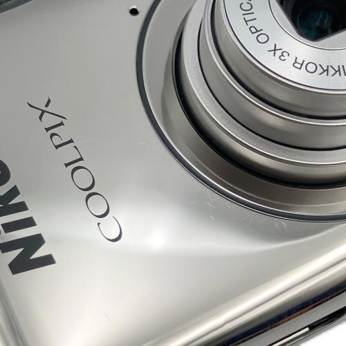 Nikon (ニコン) コンパクトデジタルカメラ COOLPIX S01