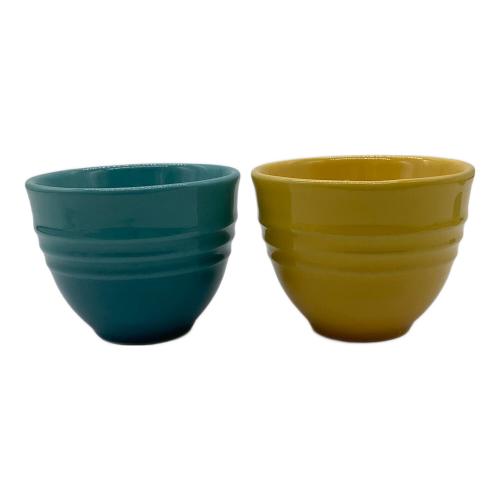 LE CREUSET (ルクルーゼ) SMALL TEAPOT AND SET OF 4 CUPS