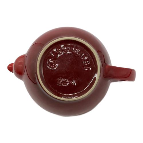 LE CREUSET (ルクルーゼ) SMALL TEAPOT AND SET OF 4 CUPS