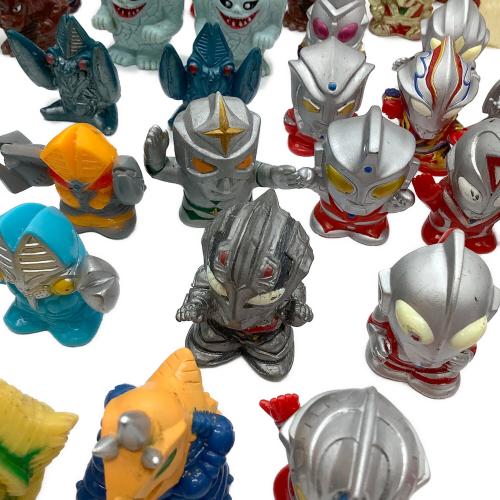 円谷プロ　ウルトラマン 指人形セット  94点