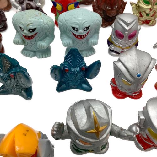 円谷プロ　ウルトラマン 指人形セット  94点