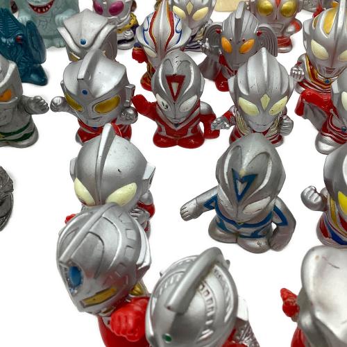 円谷プロ　ウルトラマン 指人形セット  94点