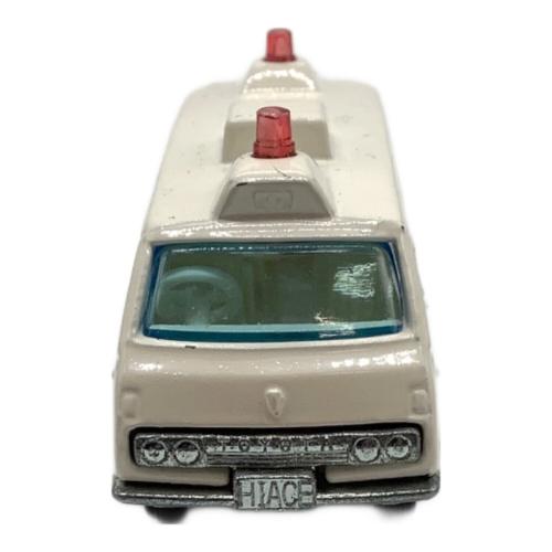 TOMY (トミー) ハイエース コミューター 救急車 トミカ 5657