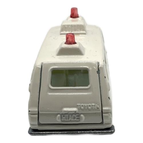 TOMY (トミー) ハイエース コミューター 救急車 トミカ 5657
