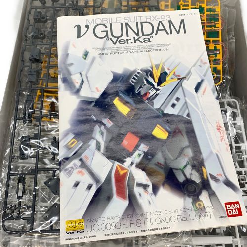 BANDAI (バンダイ) ガンプラ 1/100 MG RX-93 νガンダム Ver.Ka 「機動戦士ガンダム 逆襲のシャア」