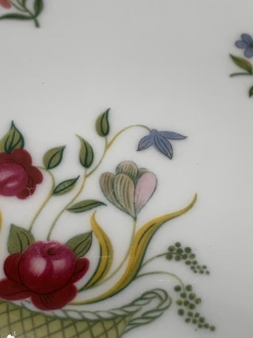 Wedgwood (ウェッジウッド) プレート 28cm キズ有 ビアンカ