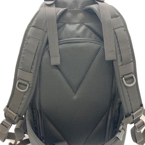 BURTON (バートン) カメラバッグ RN87380 ブラック