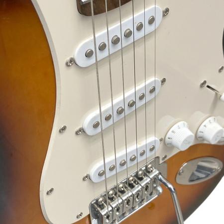 Squier by FENDER (スクワイア) ストラトキャスタータイプ エレキ