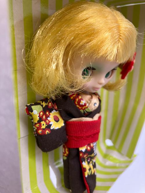 Blythe (ブライス) スプリングショコラ 人形