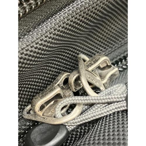 THINK TANK PHOTO (シンクタンクフォト) urban disguise 60 v2 0 カメラバッグ ブラック