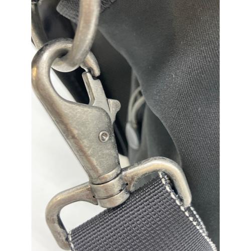 THINK TANK PHOTO (シンクタンクフォト) urban disguise 60 v2 0 カメラバッグ ブラック