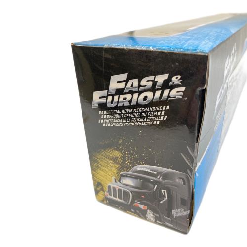 JADA (ジェイダ) Peterbit Model 387 Hauler ミニカー