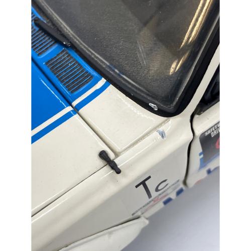 京商 (キョウショウ) 1/18 NISSAN SKYLINE 2000GT-R ダイキャストカー KPGC10 キズ・ワイパー折れ有