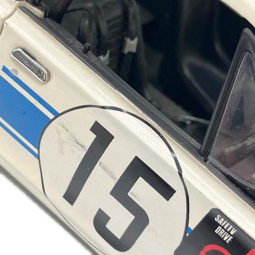 京商 (キョウショウ) 1/18 NISSAN SKYLINE 2000GT-R ダイキャストカー KPGC10 キズ・ワイパー折れ有