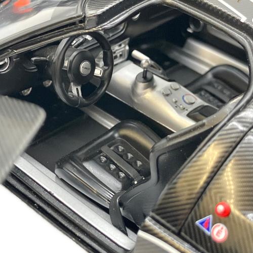 AUTOart (オートアート) Ford GT LM Spec Ⅱ Test Car ダイキャストカー サイドミラー折れ有