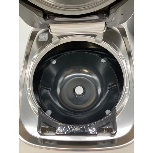 TOSHIBA (トウシバ) 圧力IH炊飯ジャー RC-10SGX 2025年製 5.5合(1.0L)