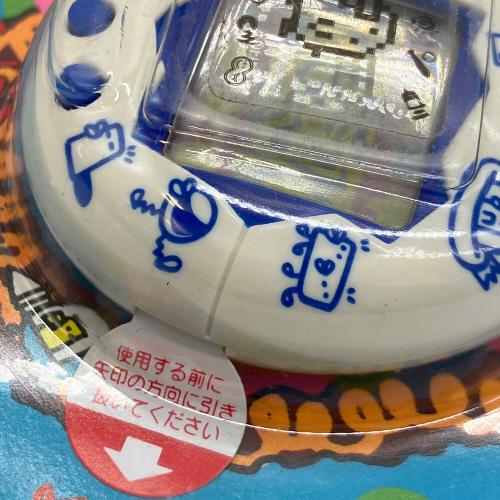 BANDAI (バンダイ) たまごっち 新種発見たまごっち 白ボディ青 未使用