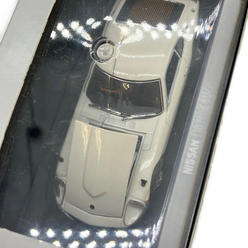 京商 (キョウショウ) 1/43 ニッサン フェアレディ 240ZG ホワイト ミニカー