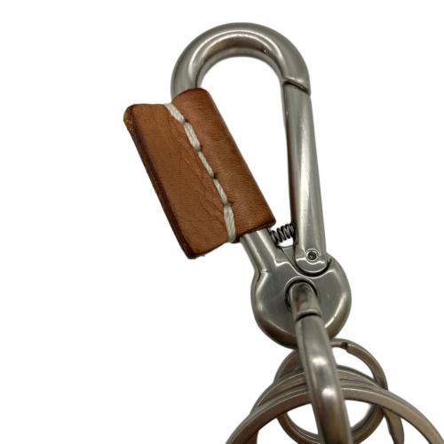 HENDER SCHEME (エンダースキーマ) カラビナ シルバー×ブラウン