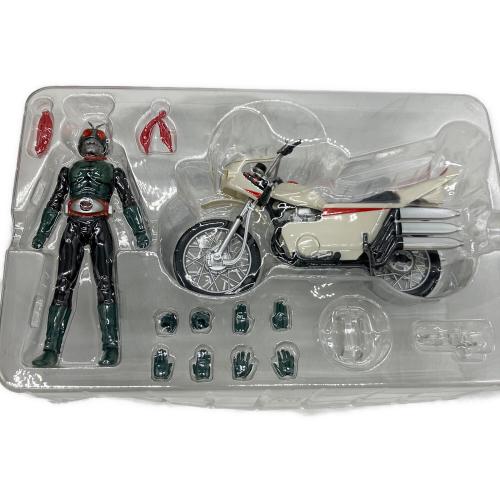 S.H.Figuarts (エスエイチフィギュアーツ) 仮面ライダー旧2号＆サイクロン号(改造ver.) フィギュア
