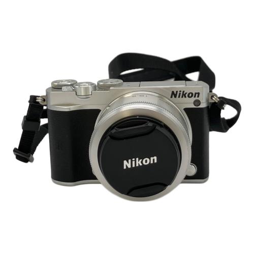 Nikon (ニコン) デジタル一眼レフカメラ 1 J5