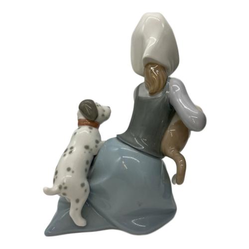LLADRO (リヤドロ) 置物 5032 少女と猫と犬