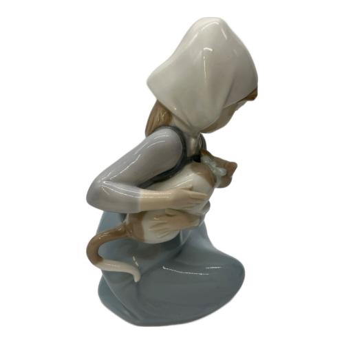 LLADRO (リヤドロ) 置物 5032 少女と猫と犬