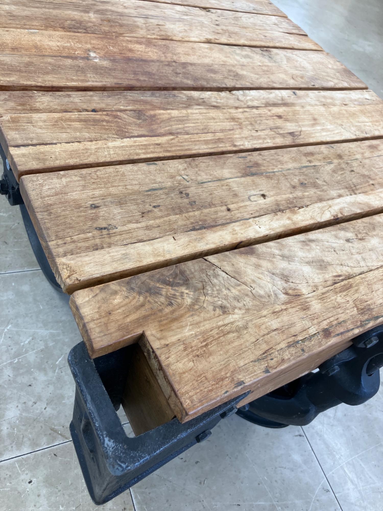 ACME Furniture (アクメファニチャー) ローテーブル GUILD Dolly Table
