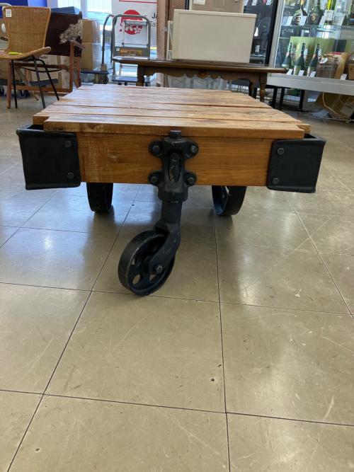 ACME Furniture (アクメファニチャー) ローテーブル GUILD Dolly Table