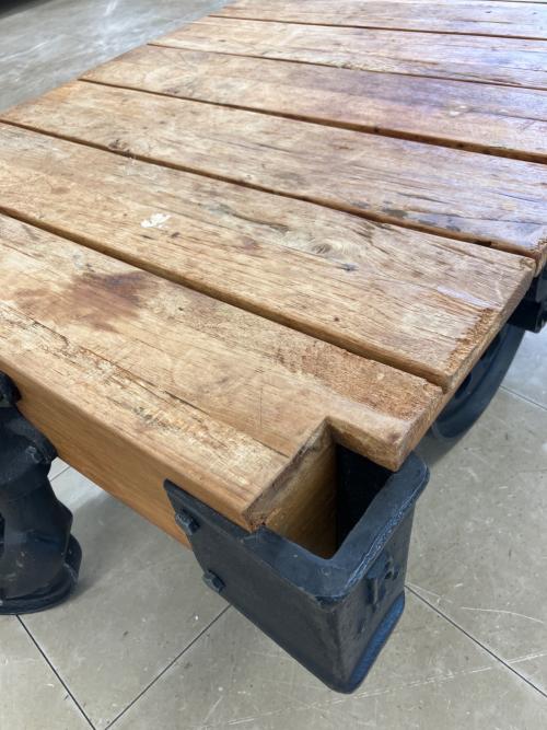 ACME Furniture (アクメファニチャー) ローテーブル GUILD Dolly Table