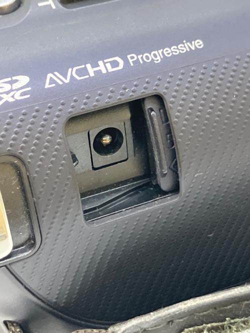 Panasonic (パナソニック) コンパクトデジタルカメラ HC-V520M