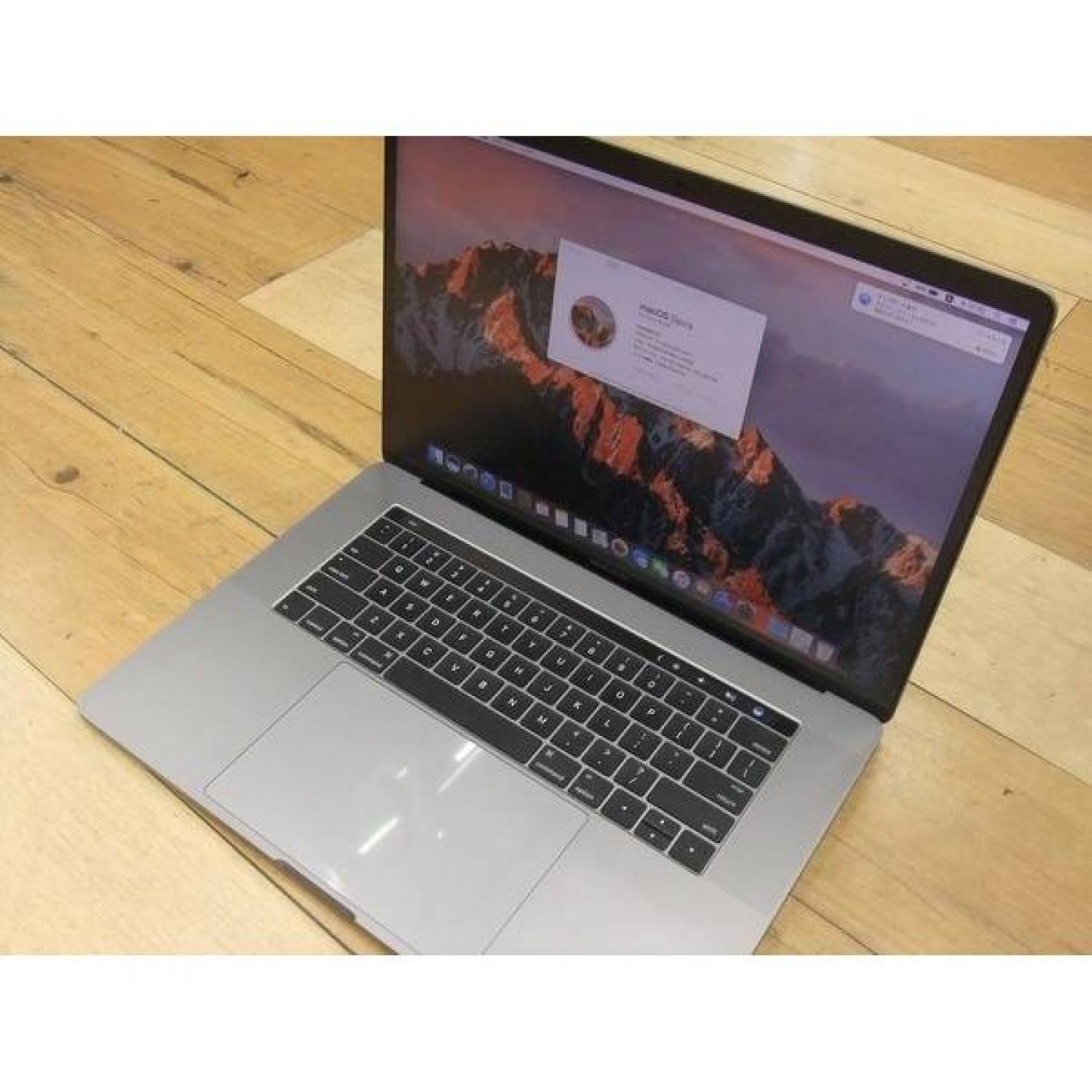 2017 Macbook pro 15インチ Core i7 Touchバー