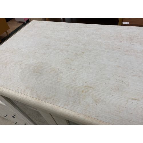 ニトリ キャビネット 4枚扉 リズバレー